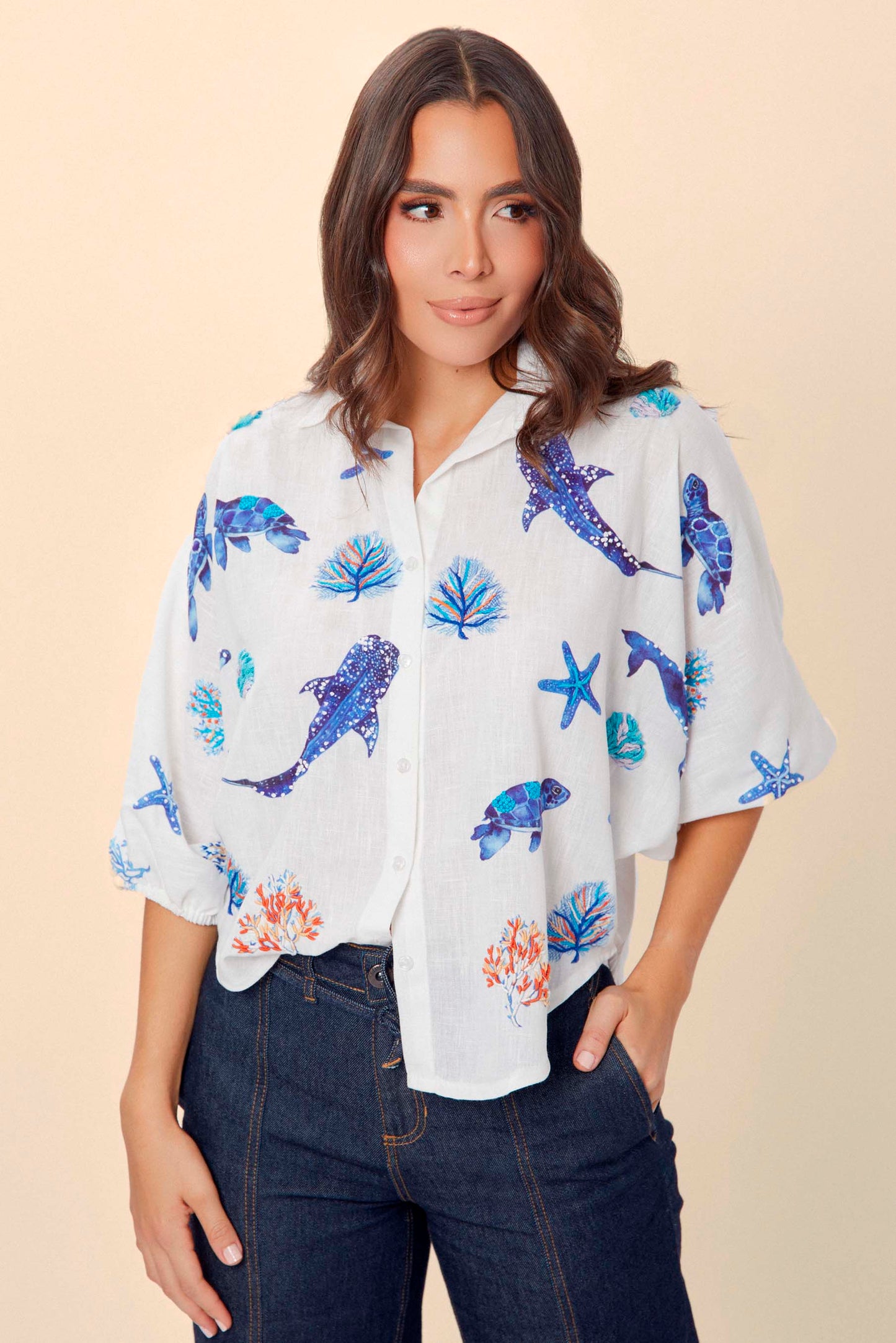 Blusa Ranglan Mundo Marino Bordada a Mano