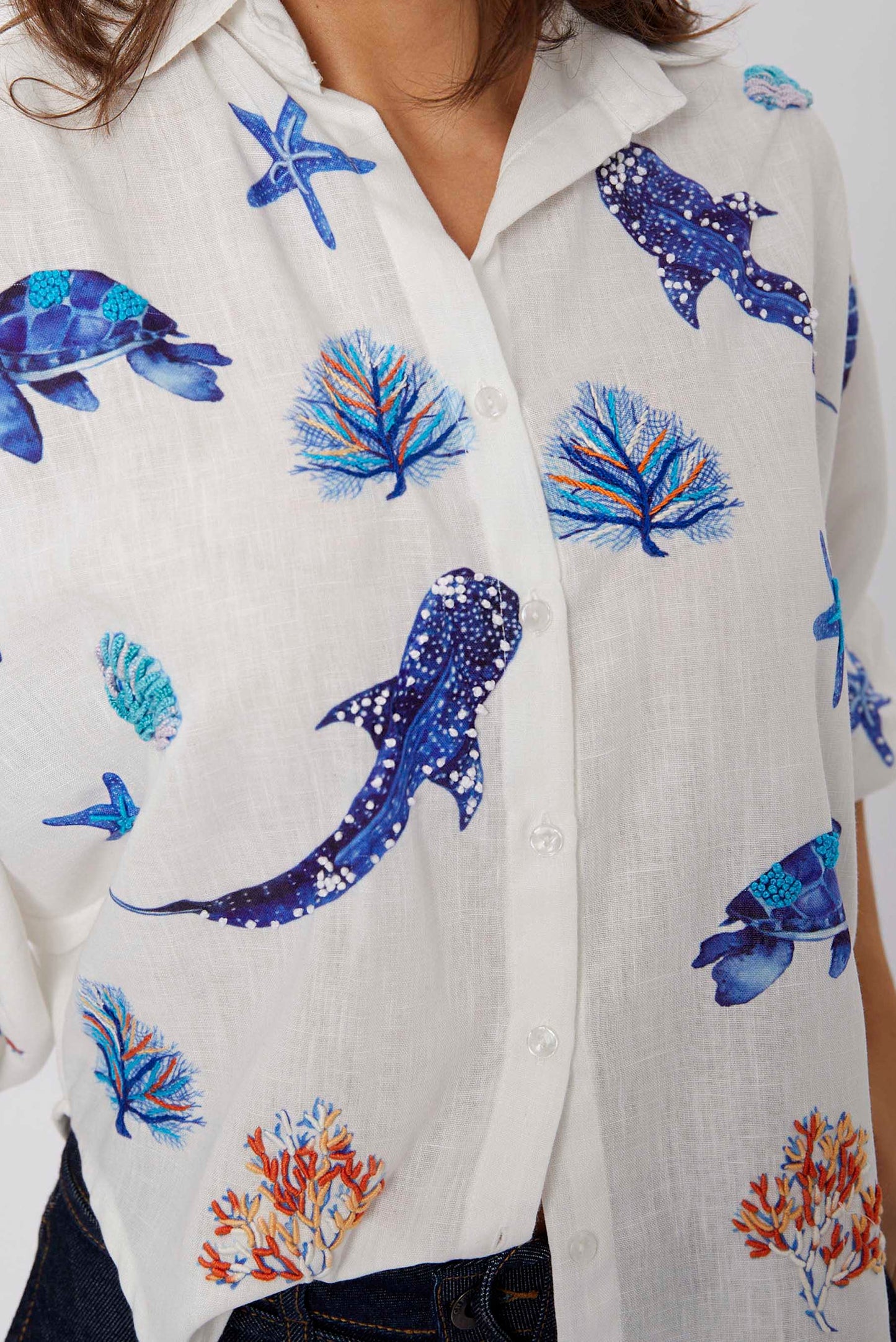 Blusa Ranglan Mundo Marino Bordada a Mano